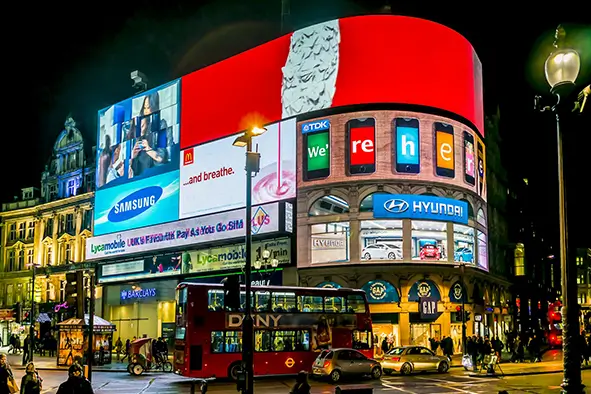 Piccadilly Circus Tour (1)