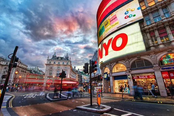 Piccadilly Circus Tour4