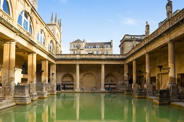 Warwick Castle, Stonehenge , Roman Bath - Image 3