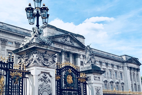 Buckingham-Palace-2-1.webp