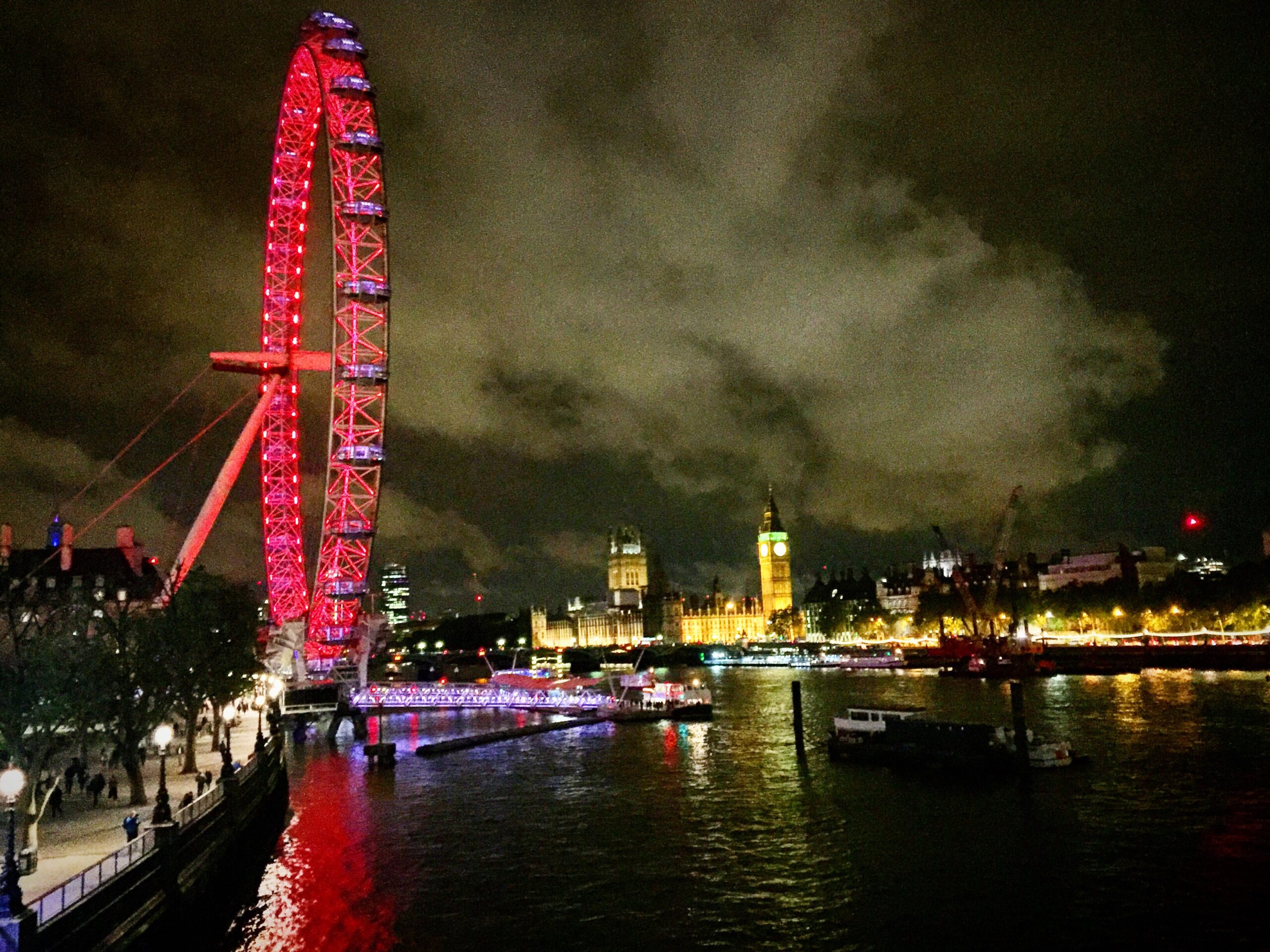 London by Night - Image 4