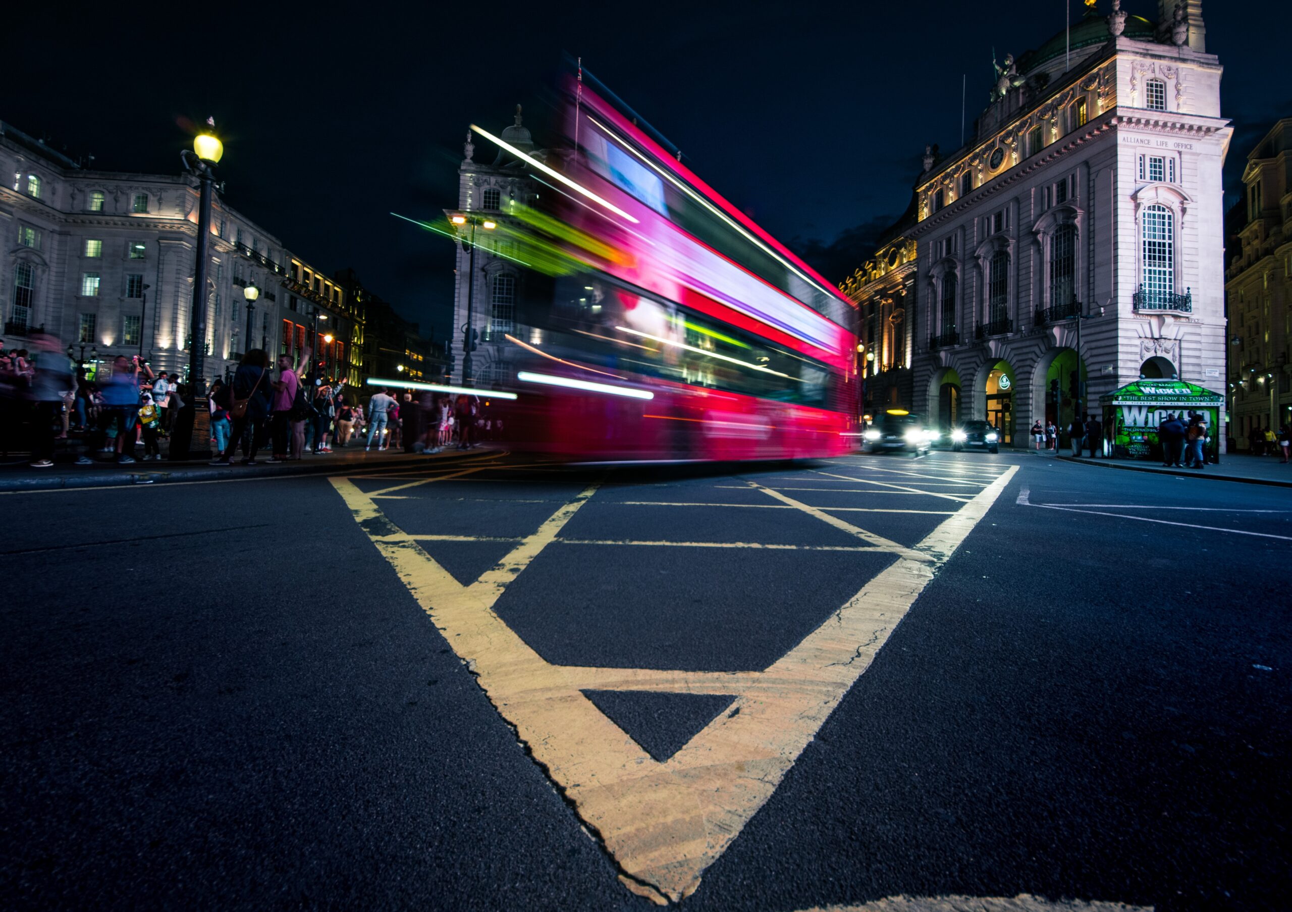 London by Night - Image 5