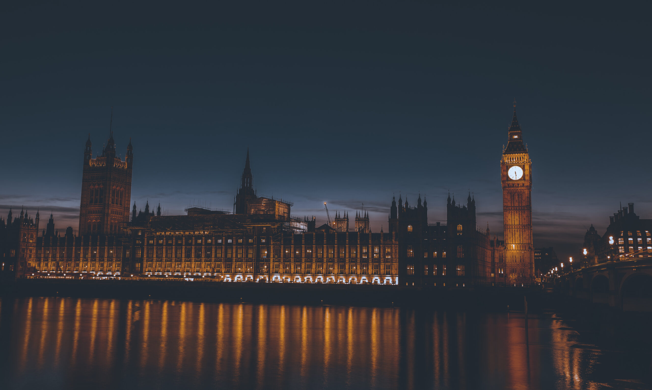 London by Night - Image 12